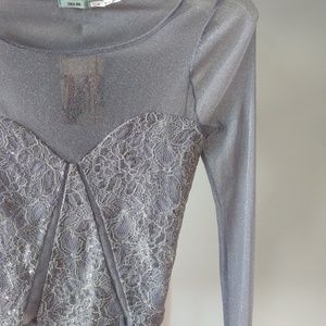 ❎ *Sold* Lavender Grey Metallic Lace Crop Top